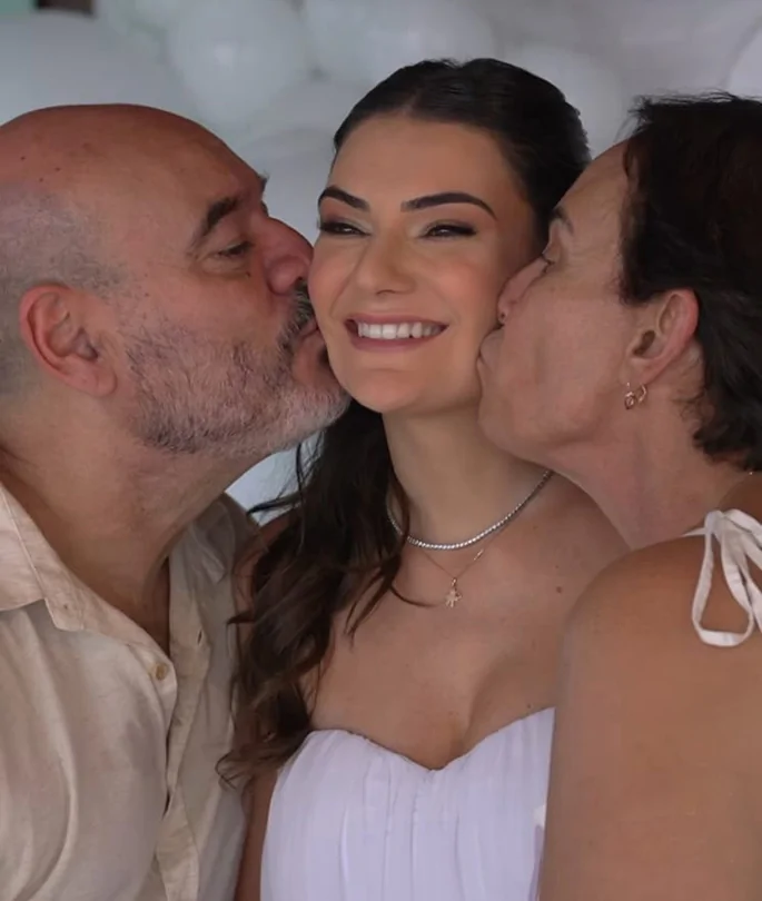 Marcella e Marcos Paulo fazem Chá Revelação do primeiro baby do casal