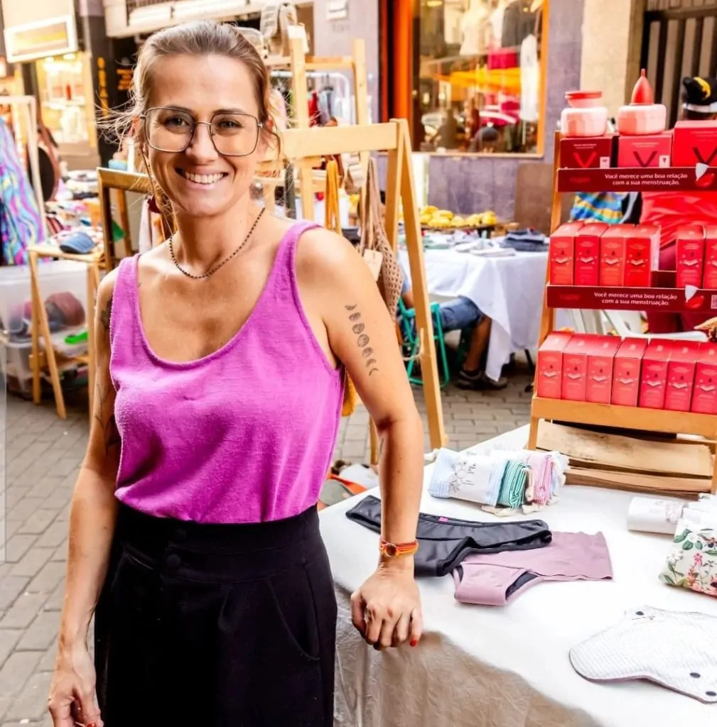 Dignidade menstrual vai muito além do acesso a absorventes; entenda