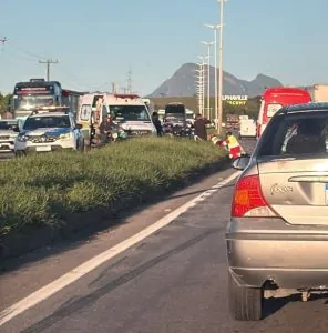 Motociclista morre em acidente com caminhão no Contorno