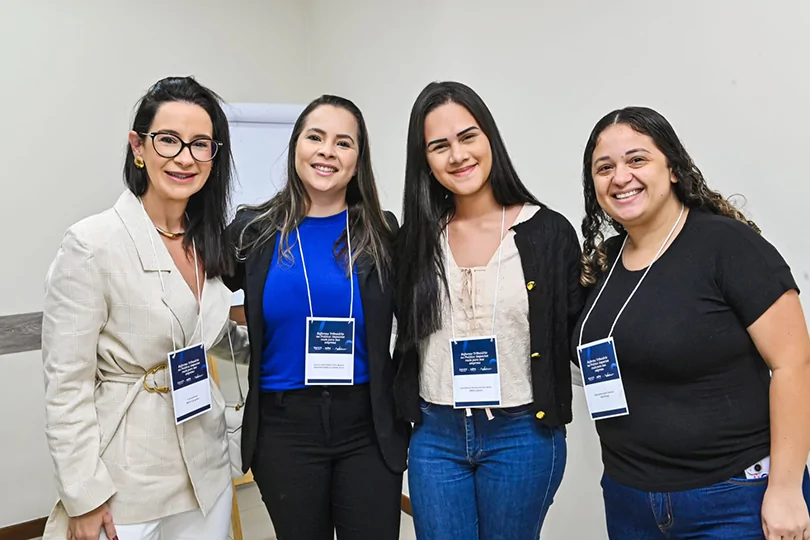 Renata Melo: DNA em Medicina Renata Melo: DNA em Medicina