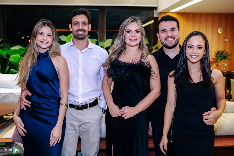 Luciene Costa celebra uma década de sua revista
