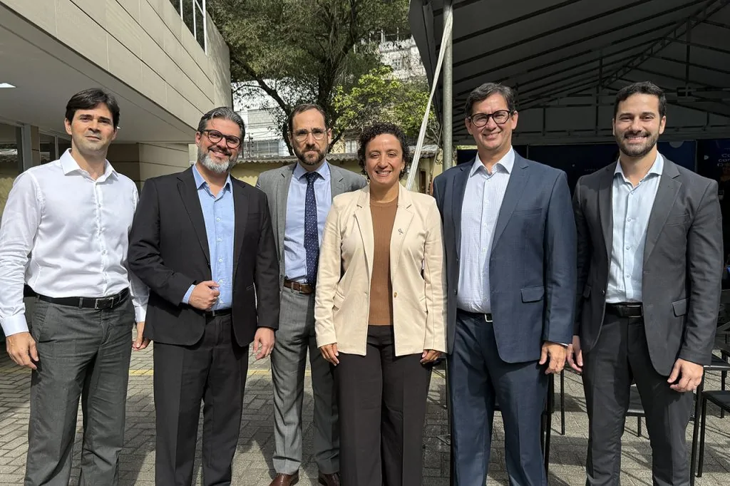 Escritório de advocacia oficializa fusão e promove semana de integração