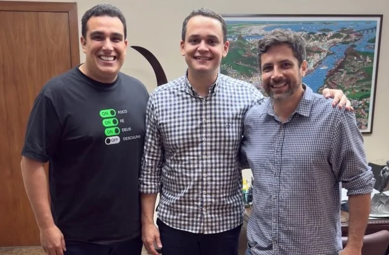 Semana no Poder: Bolsonarismo vivo, pragmatismo de Pazolini e a imagem de Ricardo Ferraço