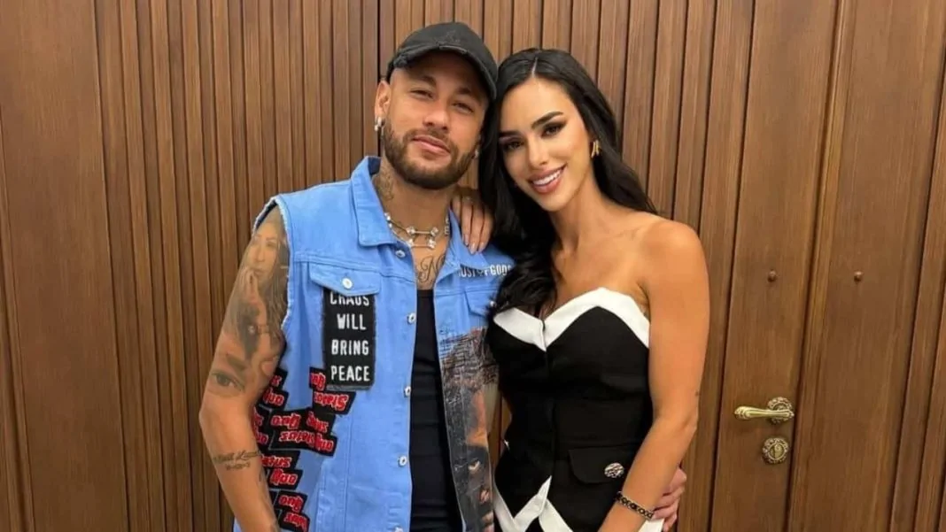 Bruna e Neymar deixam mansão