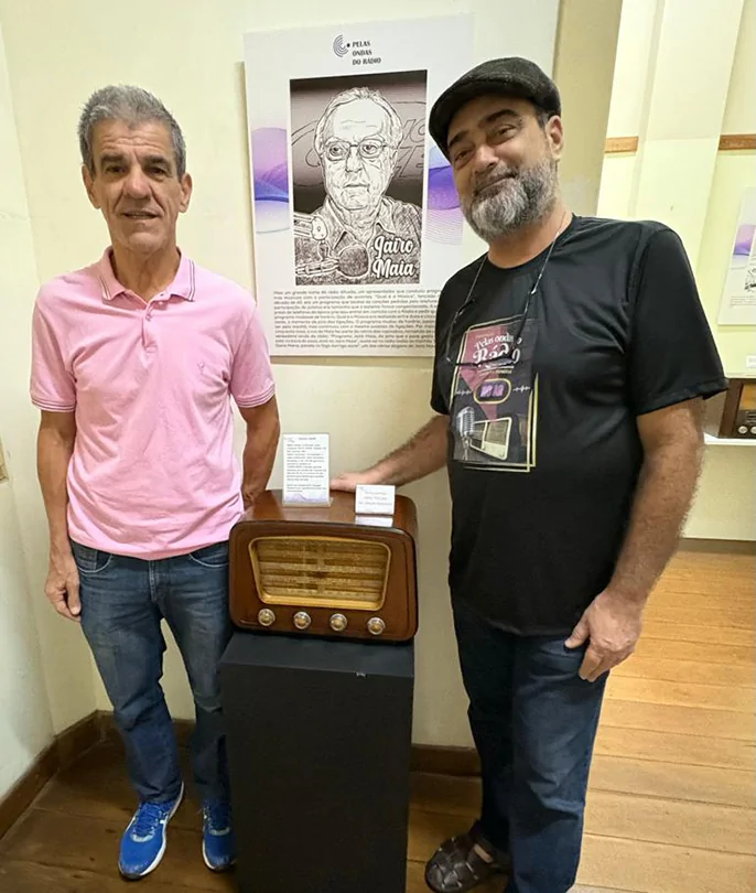 Coquetel marca abertura de exposição em Vila Velha Coquetel marca abertura de exposição em Vila Velha