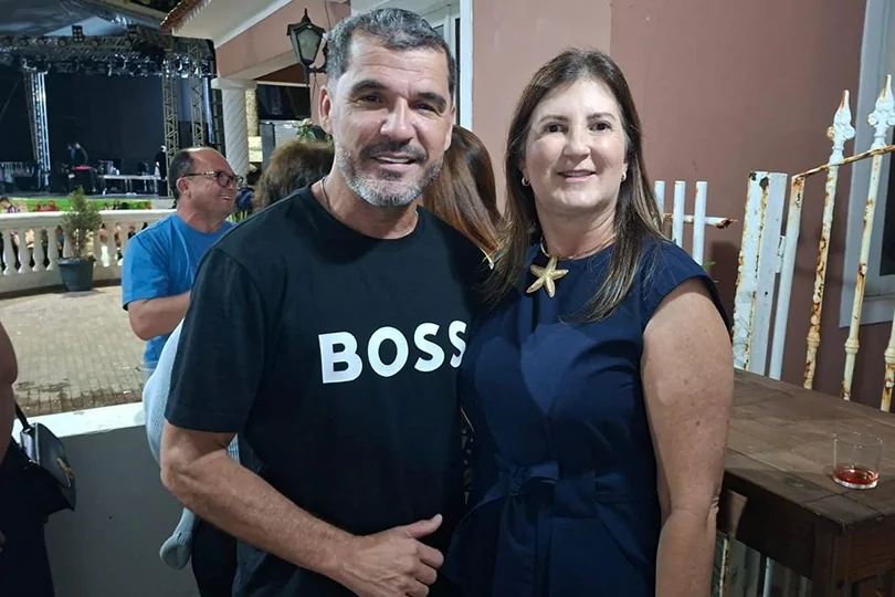 Coquetel marca abertura de exposição em Vila Velha Coquetel marca abertura de exposição em Vila Velha