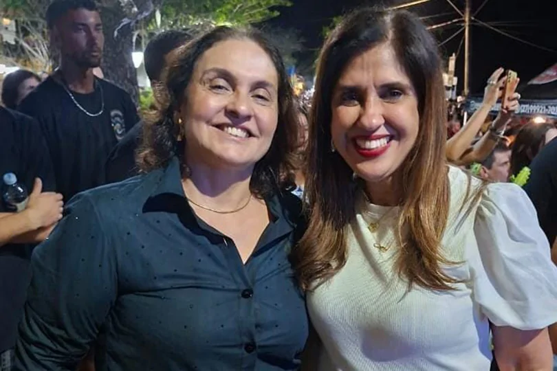 Coquetel marca abertura de exposição em Vila Velha Coquetel marca abertura de exposição em Vila Velha