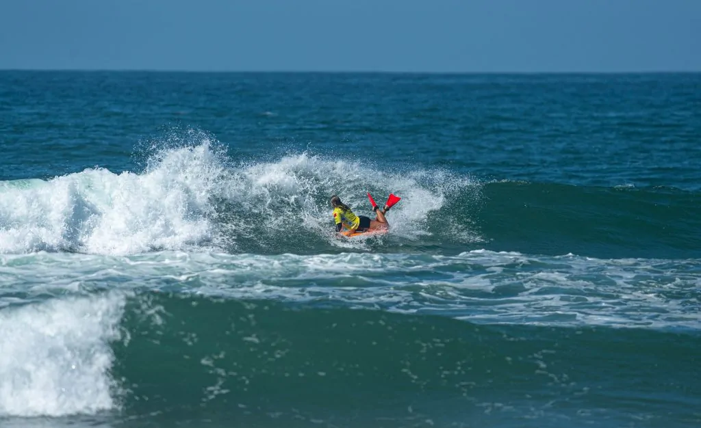 Neymara Carvalho disputa a 3ª etapa do Circuito Mundial de Bodyboarding, em Portugal