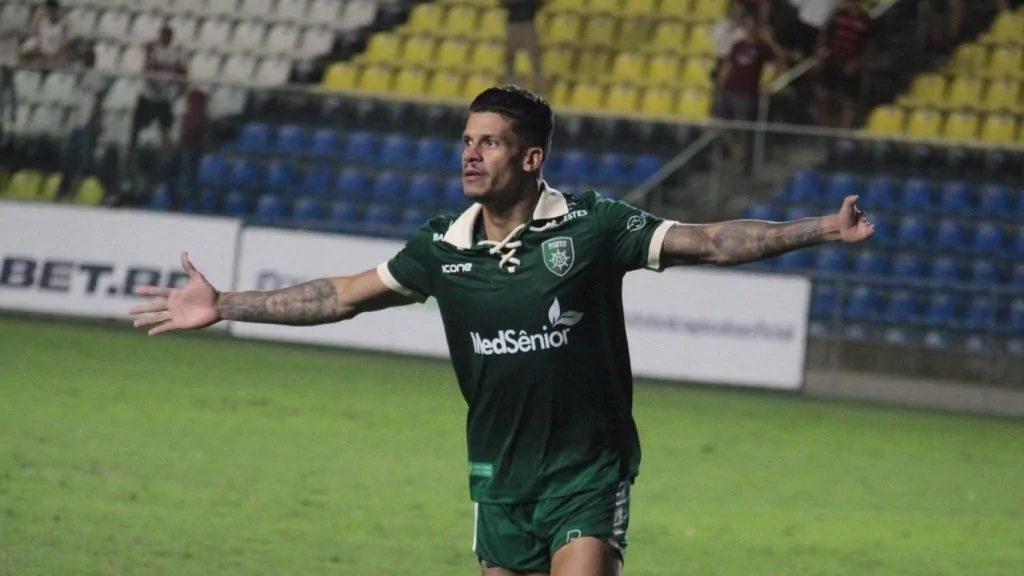 Vai e vem do futebol capixaba: veja as movimentações dos principais clubes para 2026