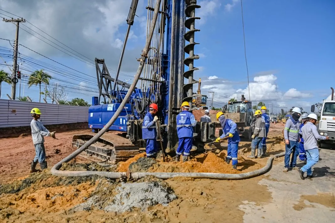 Obras do Mergulhão de Jardim Camburi