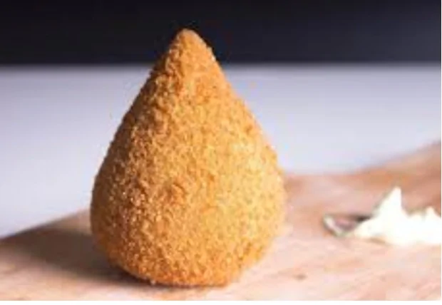 A VIDA É GRAVIDA DE MORTE, ou sobre servir coxinha em um restaurante de luxo