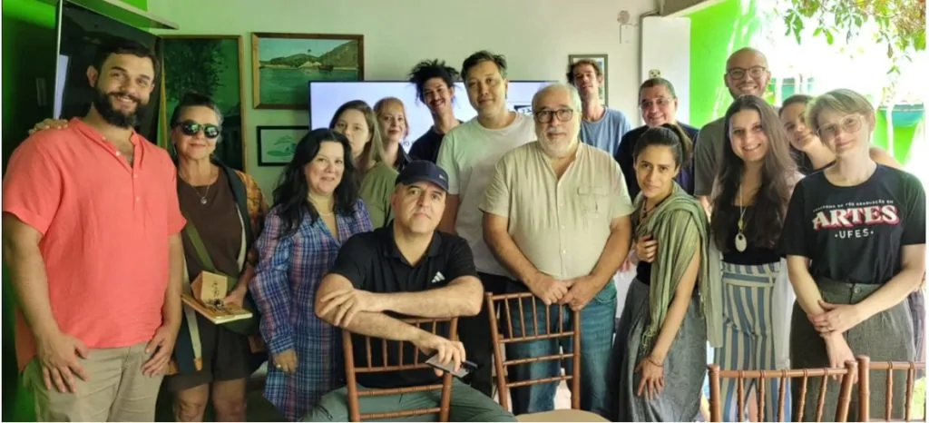 A VIDA É GRAVIDA DE MORTE, ou sobre servir coxinha em um restaurante de luxo