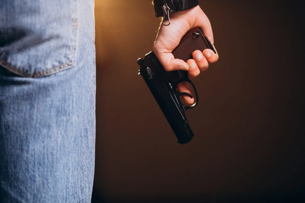Arma, poder e morte: policiais no centro de crimes brutais no Espírito Santo Arma, poder e morte: policiais no centro de crimes brutais no Espírito Santo