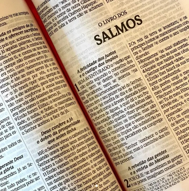 A influência da Bíblia na formação do mundo ocidental