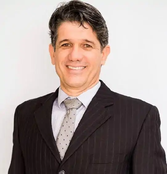 Influenciadora digital morre após complicação em cirurgia estética