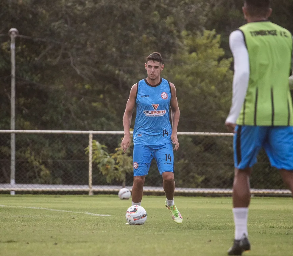 Rio Branco anuncia contratação de meio-campista uruguaio Rio Branco anuncia contratação de meio-campista uruguaio