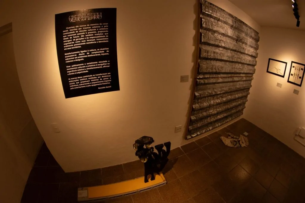 A cidade como arquivo em Cicatrizes, de Ronaldo Gentil