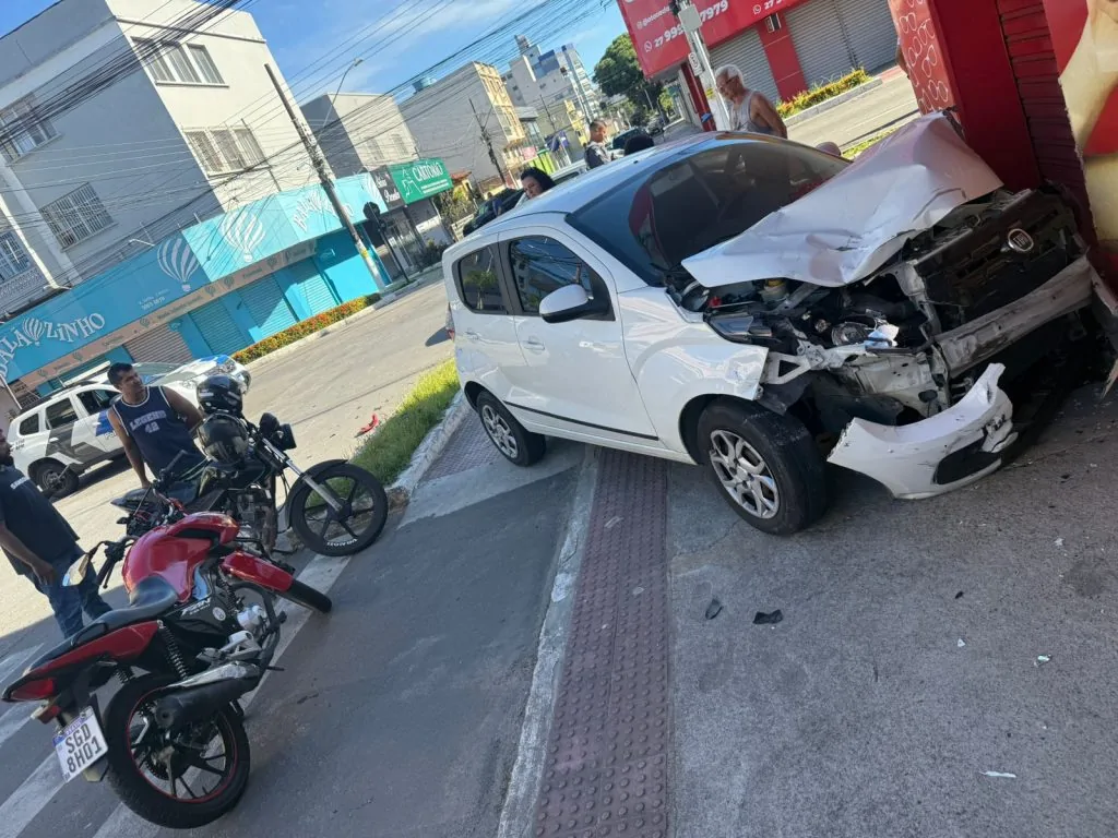 VÍDEO | Dois acidentes mobilizam equipes em Vila Velha neste sábado