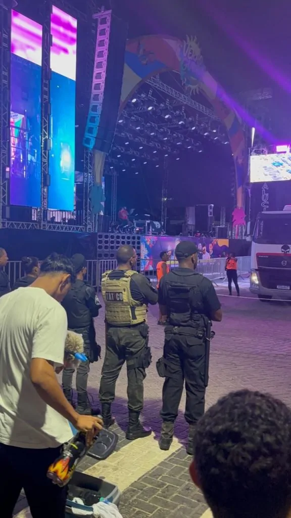 Polícia Federal autua empresa por segurança irregular no Carnaval de Guriri Polícia Federal autua empresa por segurança irregular no Carnaval de Guriri