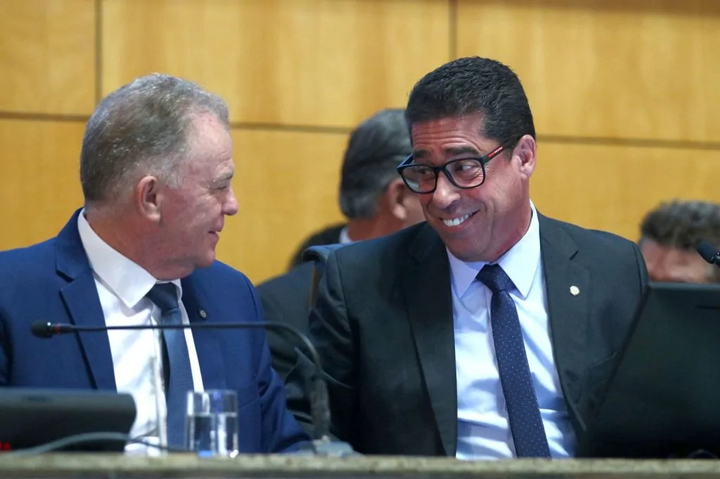 Semana no Poder: pulverização de candidatos no ES e prato feito de Da Vitória e Sergio Meneguelli