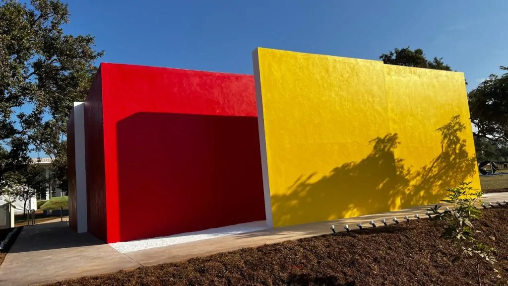 O Espírito Santo encontra Hélio Oiticica: arte, paisagem e experiência