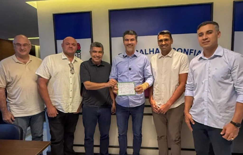 “Malucos de lado” e os mantras do legado: a despedida de Casagrande com prefeitos do Espírito Santo