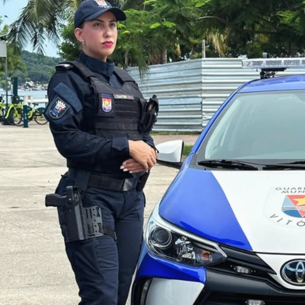 Homenagem: policiais e agentes fazem cortejo para comandante assassinada em Vitória Homenagem: policiais e agentes fazem cortejo para comandante assassinada em Vitória