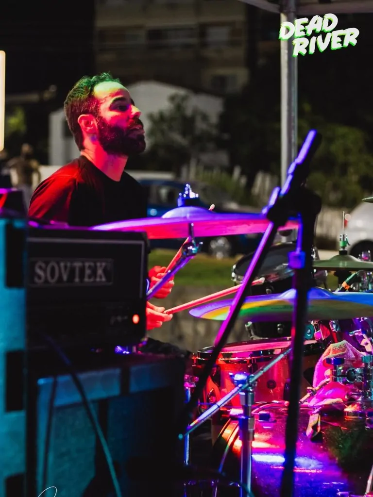 Bujiu lança “Terra” em dissonância com a ditadura do algoritmo