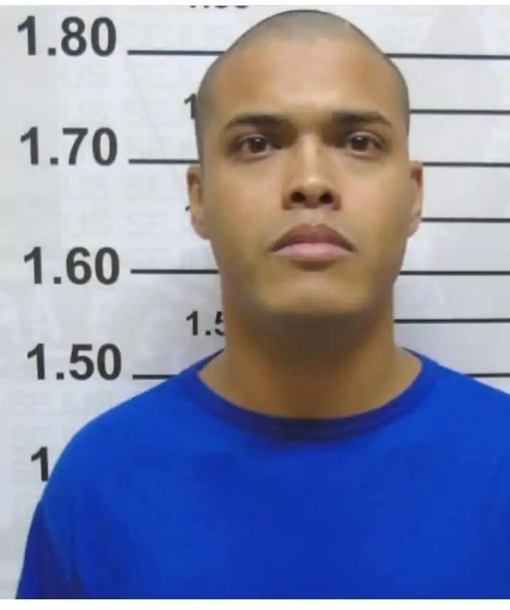 VÍDEO | Homem é executado com tiro na cabeça em lanchonete na Serra; bebê estava ao lado VÍDEO | Homem é executado com tiro na cabeça em lanchonete na Serra; bebê estava ao lado