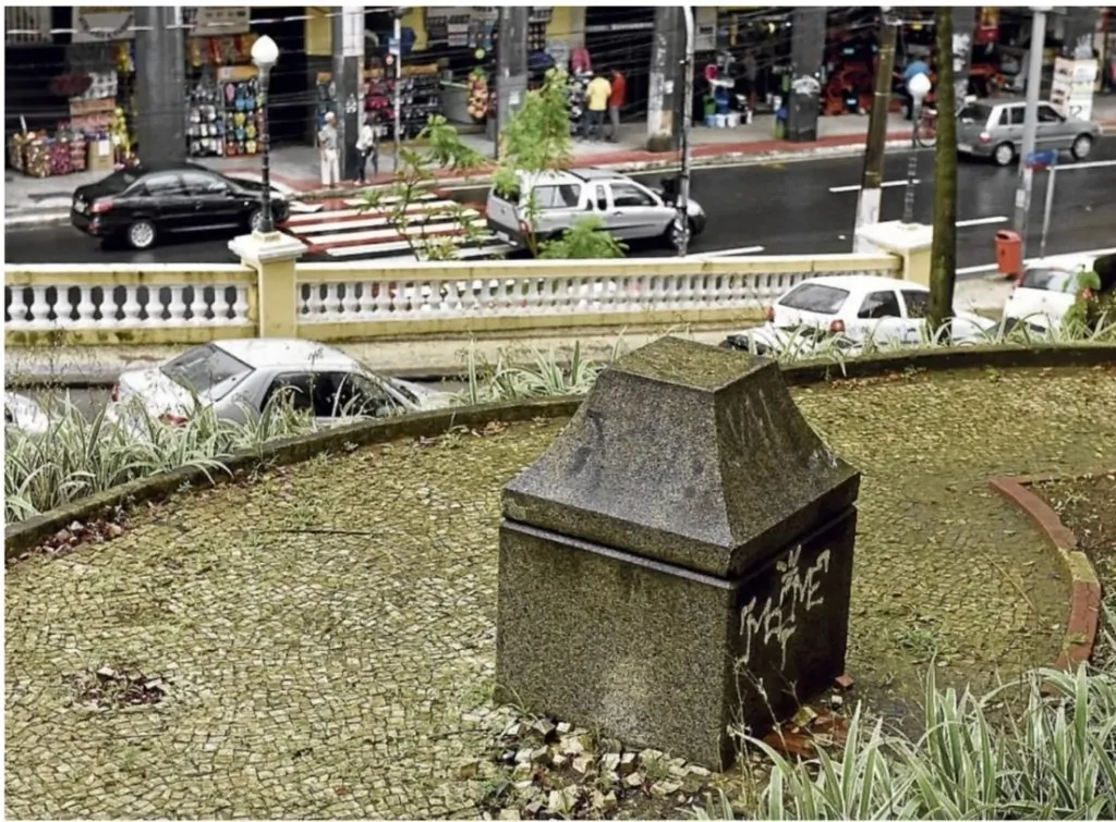 Perdida há 50 anos, escultura do deus Hermes voltará ao Centro de Vitória