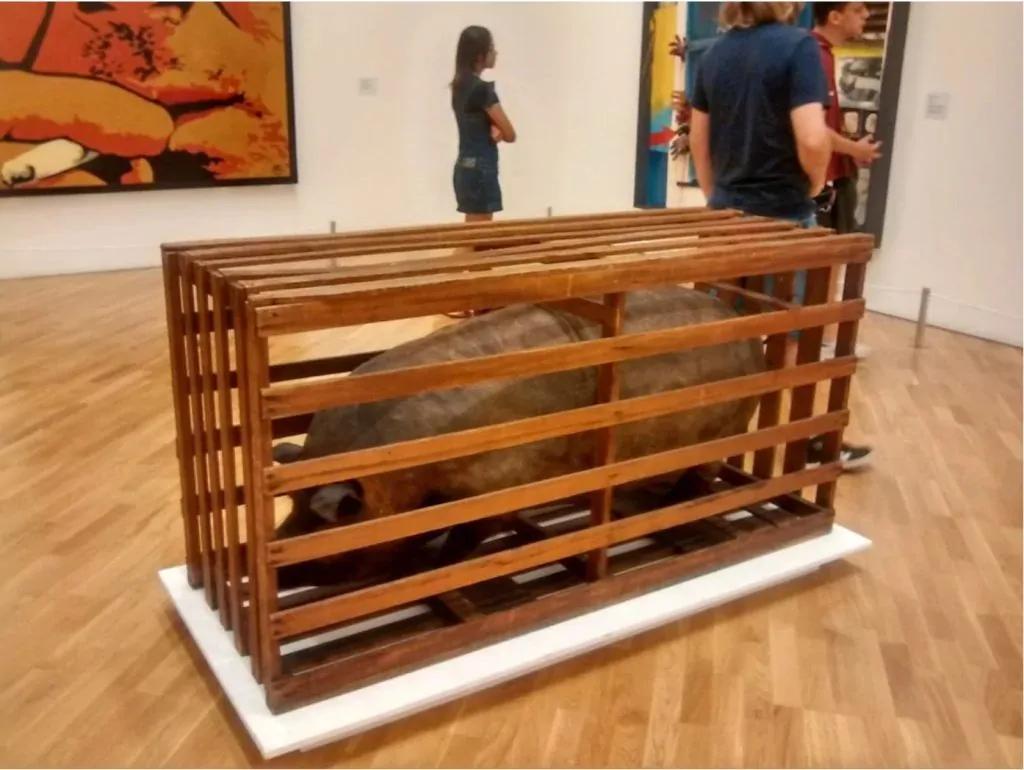 Do Fonte (1917), de Duchamp, ao Porco (1966), de Nelson Leirner: o poder do sistema