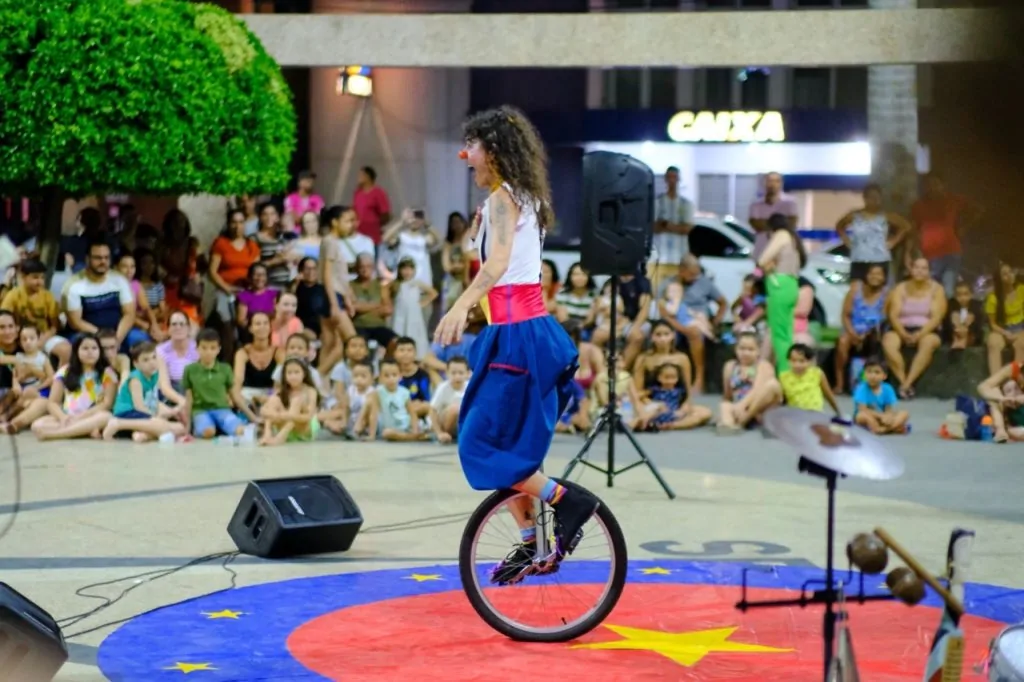 Oficina gratuita de palhaçada nesta quinta-feira (26) no Centro de Vitória