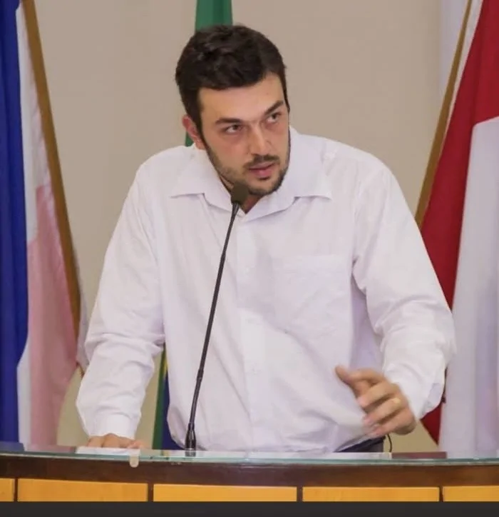 Republicanos filia o delegado Romualdo Gianordoli