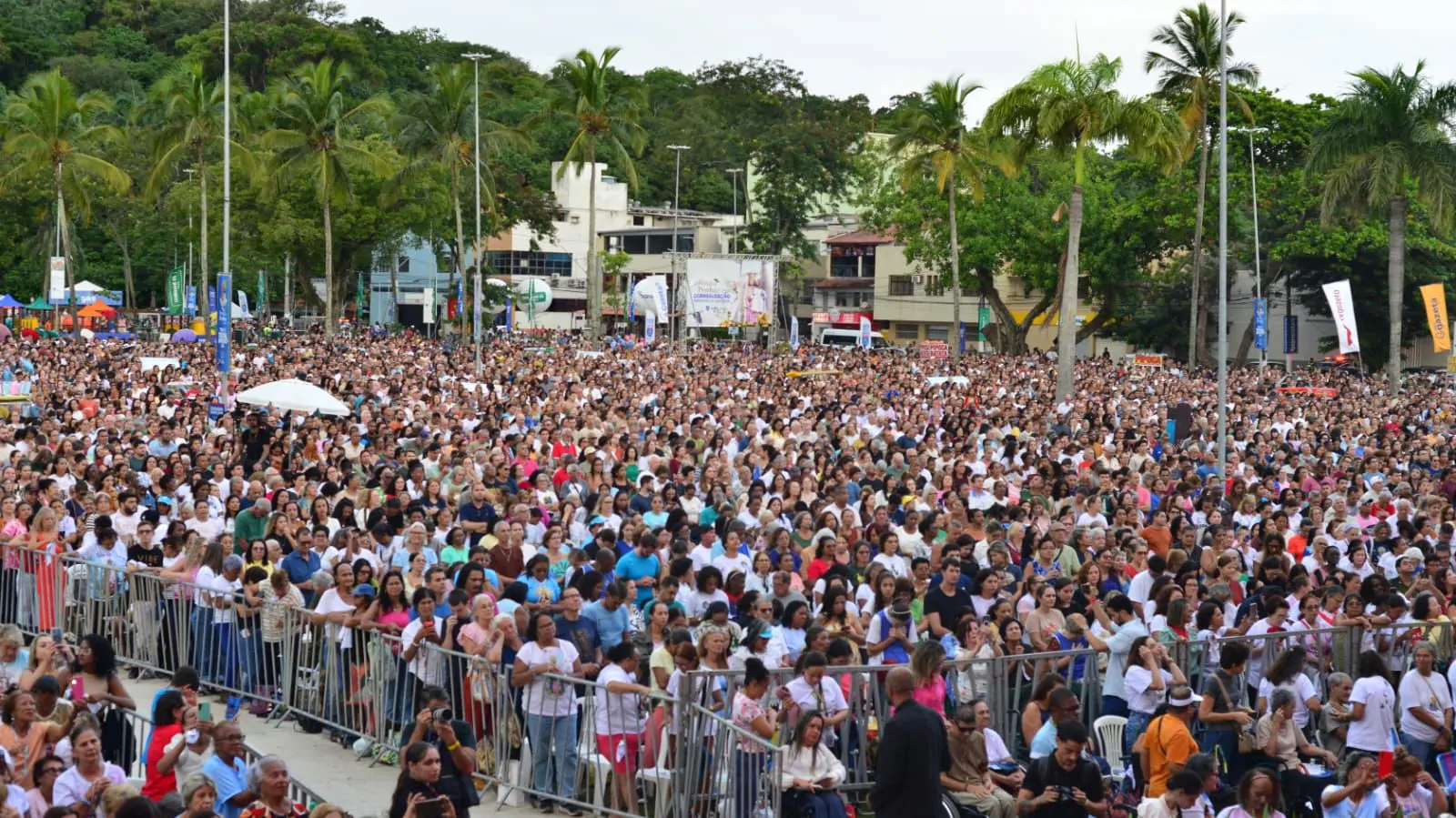 2,7 milhões de fiéis marcam a Festa da Penha 2026, que encerra com multidão em oração na Prainha