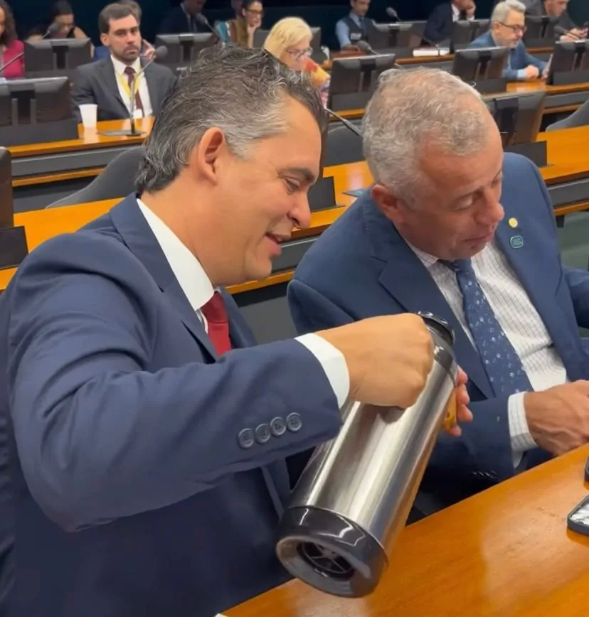 A cooperação permanente entre Casagrande e Ricardo