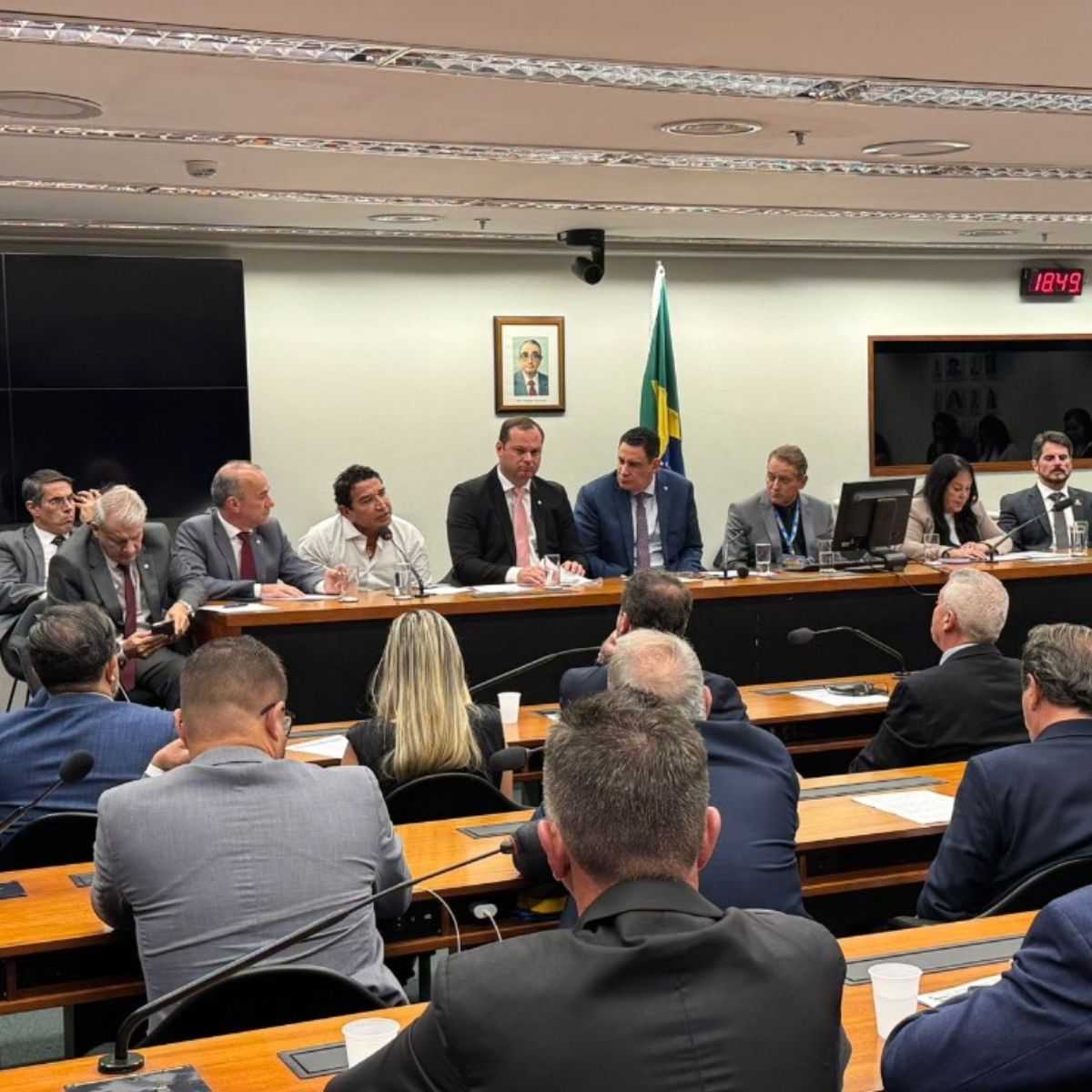 Prefeitos capixabas se reúnem com bancada federal em Brasília para destravar investimentos