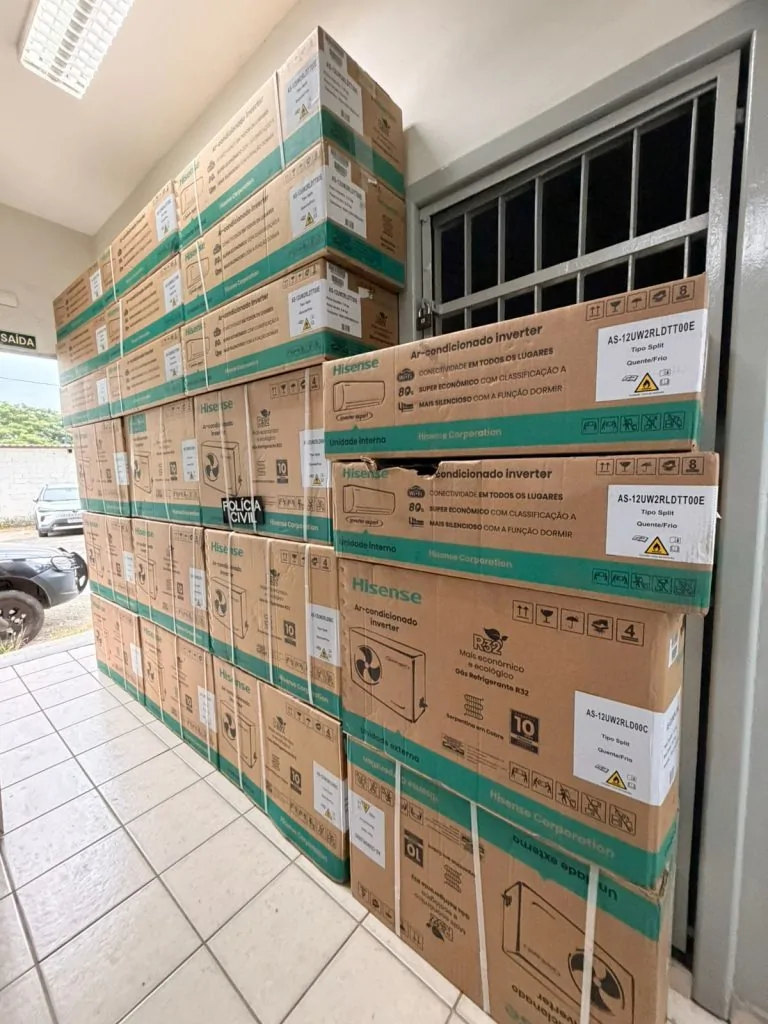 B20: R$ 62 mil, drogas, armas e suspeitos ligados ao PCV B20: R$ 62 mil, drogas, armas e suspeitos ligados ao PCV