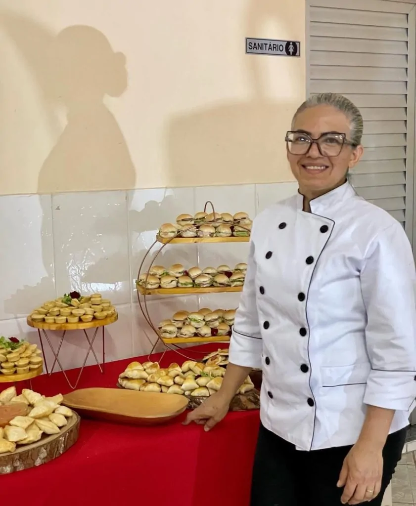 Entre doces e cuidados: a rotina de uma empreendedora que transformou a confeitaria em sustento