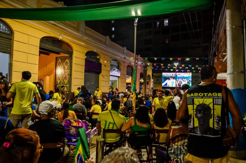 Copa do Mundo: telões de transmissão seguem nos cinco pontos da cidade
