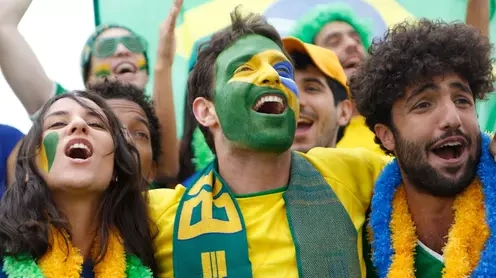 A Copa do Mundo, o Evangelho e a celebração que não vai ter fim - torcedores do Brasil unidos