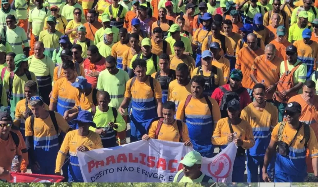 Fim da greve dos garis normaliza coleta de lixo no ES