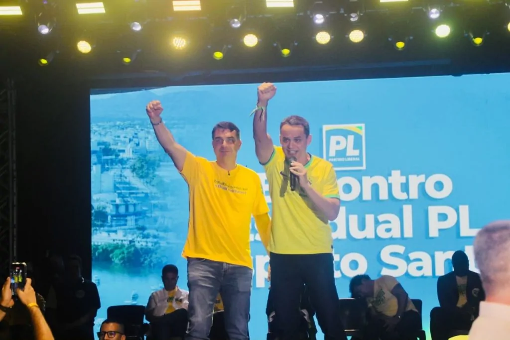 Giro Rápido: Mano a mano para o Palácio Anchieta, bolsonarismo com Pazolini e uma velha conhecida no páreo Flávio Bolsonaro e Lorenzo Pazolini