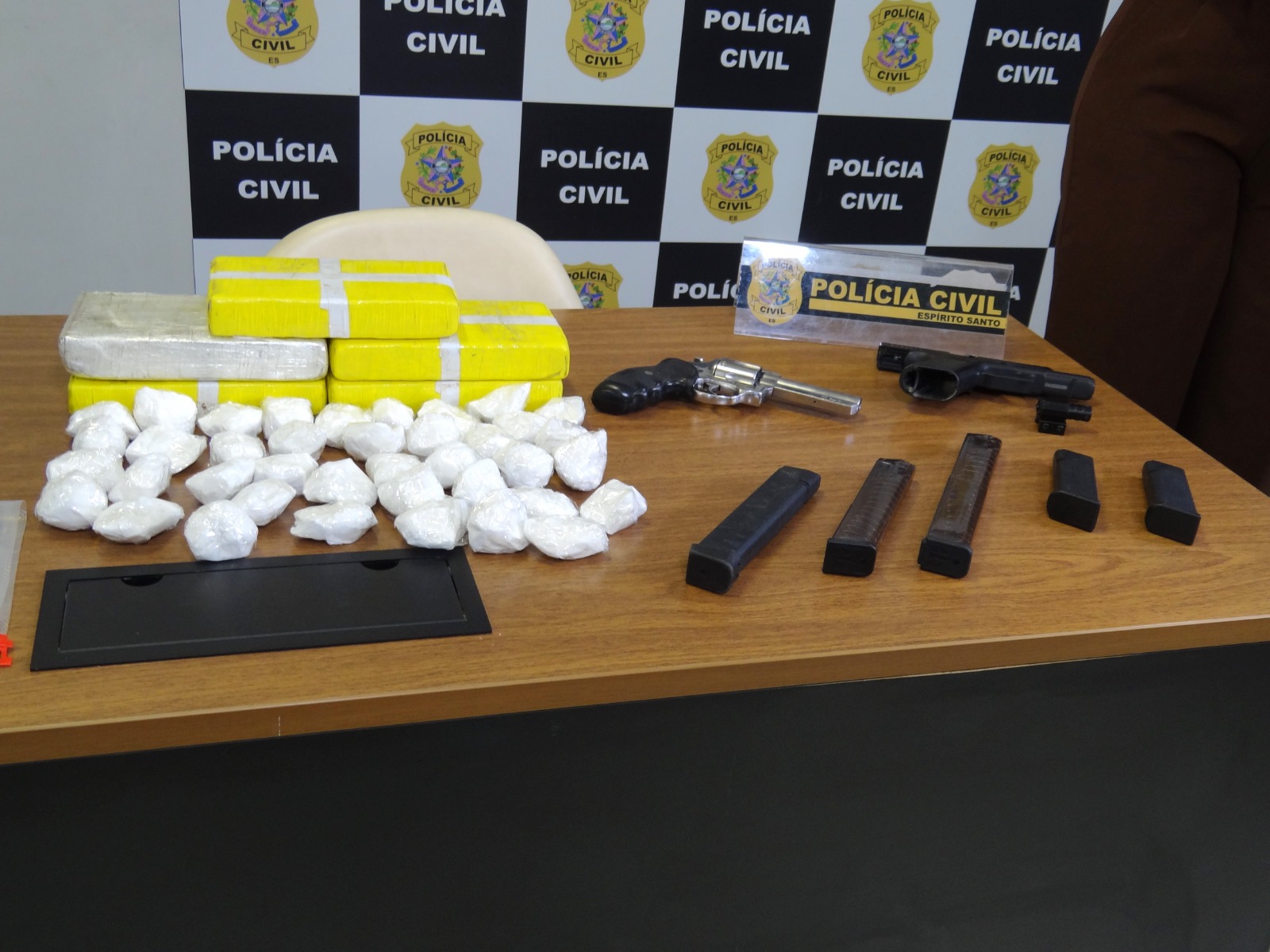 “Escama de peixe”: apreensão de cocaína de alta pureza causa prejuízo de mais de R$ 500 mil ao tráfico