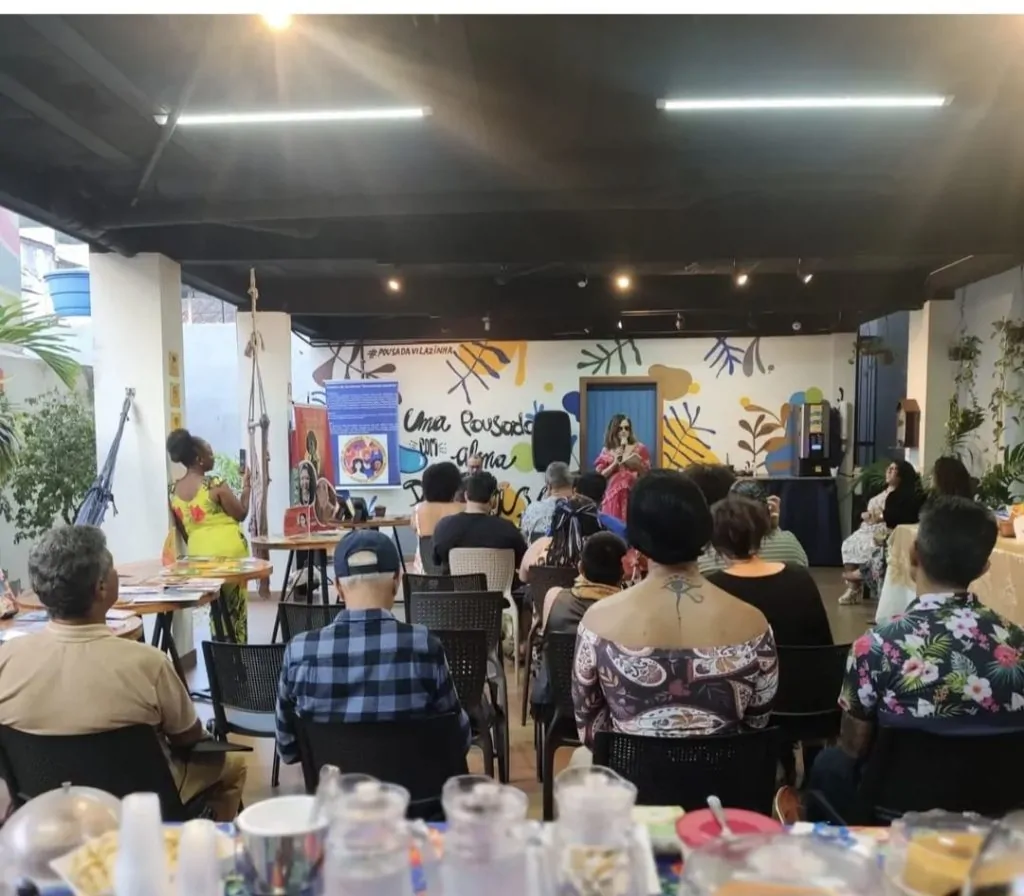 Sarau Julho das Pretas na Prainha: evento gratuito em Vila Velha traz poesia e música