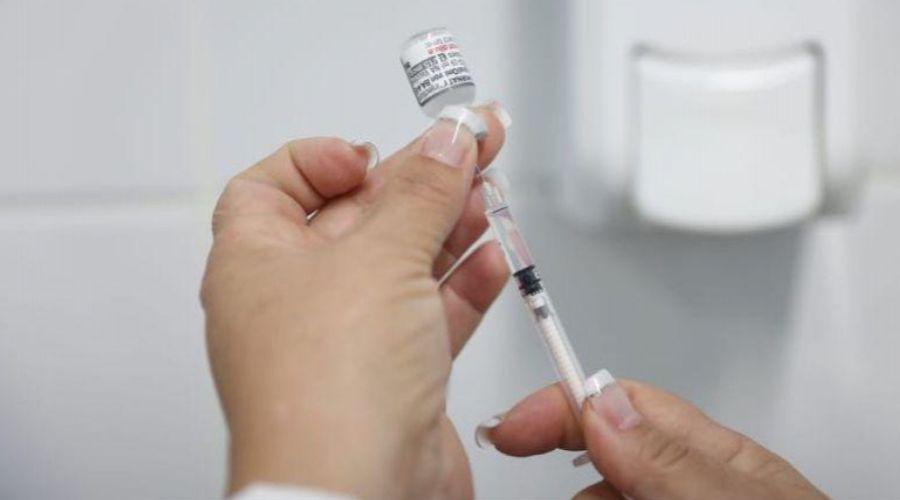 Vila Velha abre 8 mil vagas para vacinação nesta sexta - QTU Questões do Universo