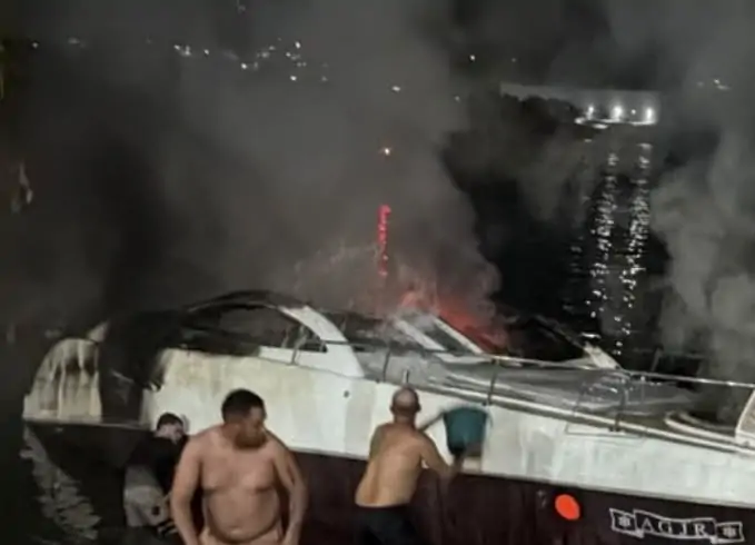 Chamas atingem lancha com cinco mulheres a bordo em marina de Vitória