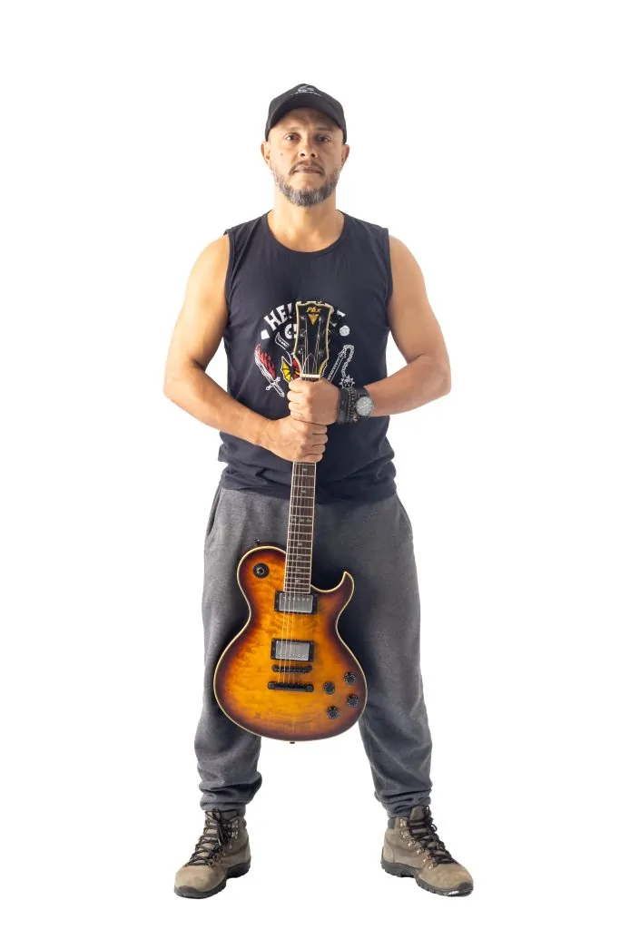 Exposição de arte em Viana ES une rock e cultura afro no Soteco