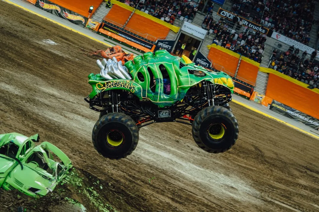 Hot_Wheels_Monster_Trucks_HQ - Ray Tiddy 70