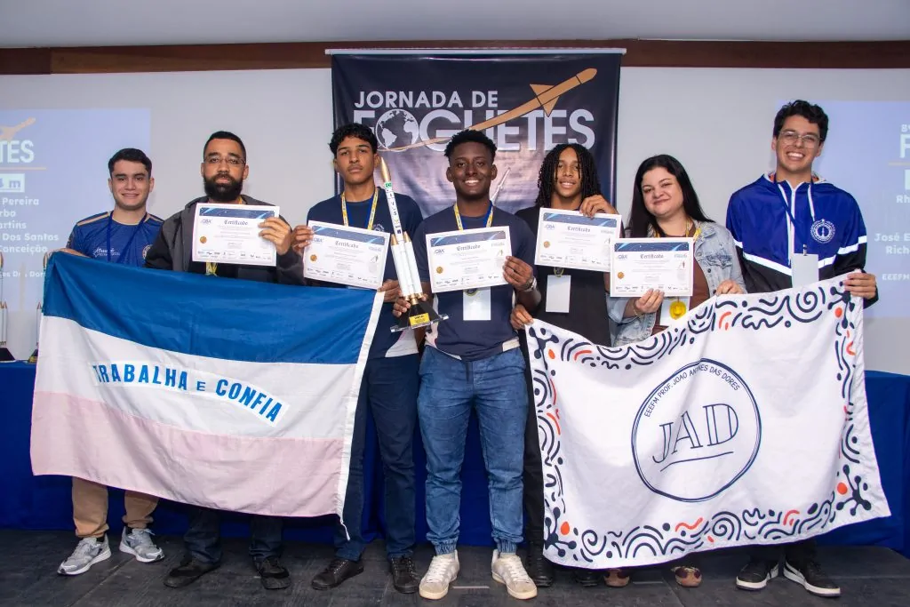 Estudantes capixabas conquistam três troféus de ouro na Jornada de Foguetes