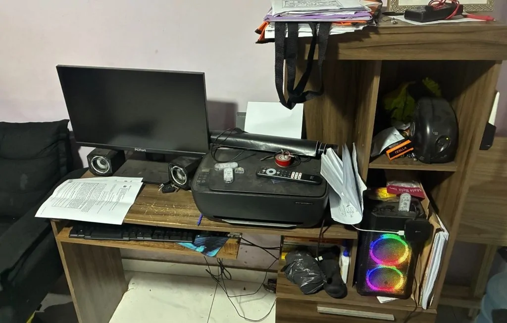 Professor preso no ES copiou imagens íntimas da filha de colega de trabalho